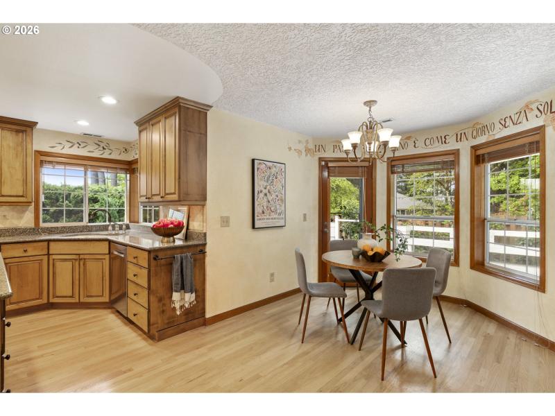 Kitchen/Nook