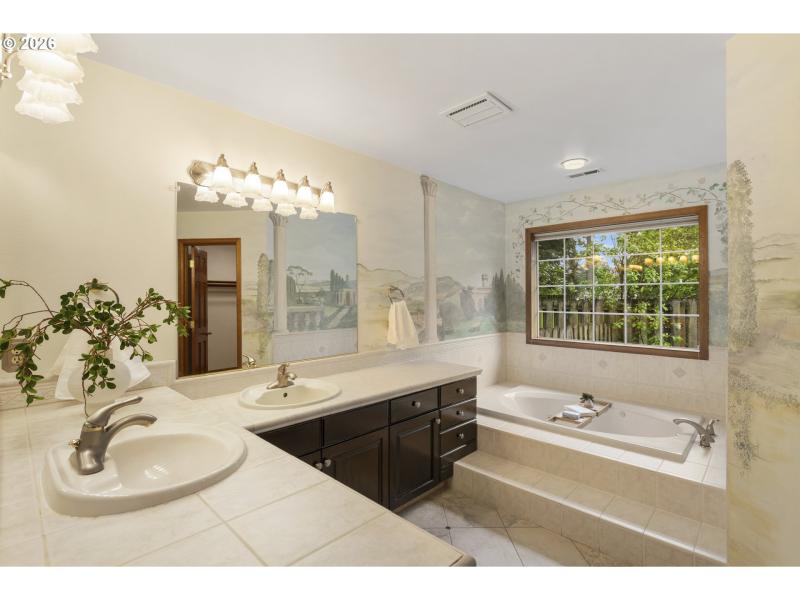 En Suite Bathroom