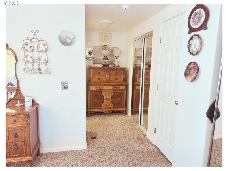 Bedroom, Primary