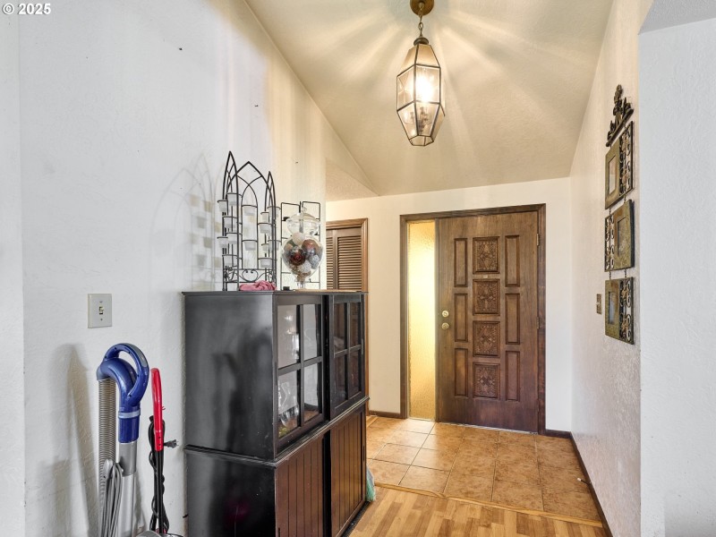 Entrance/Foyer