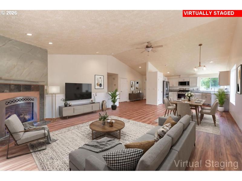 Living Room/Dining Room