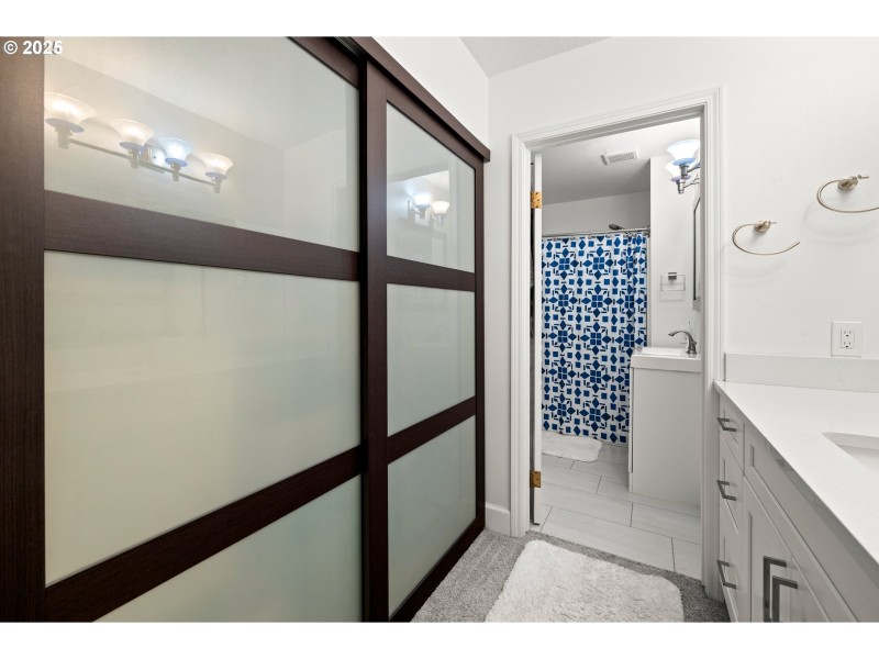 Bathroom, Attached