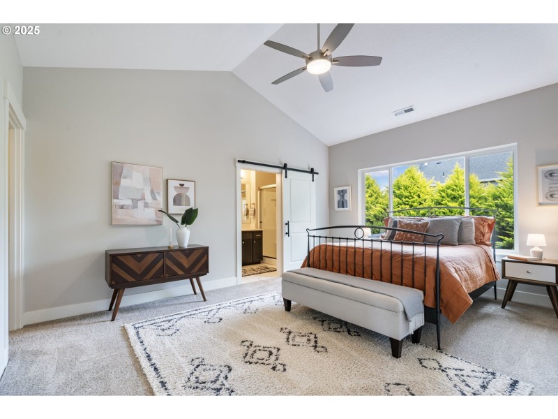 Bedroom, Primary