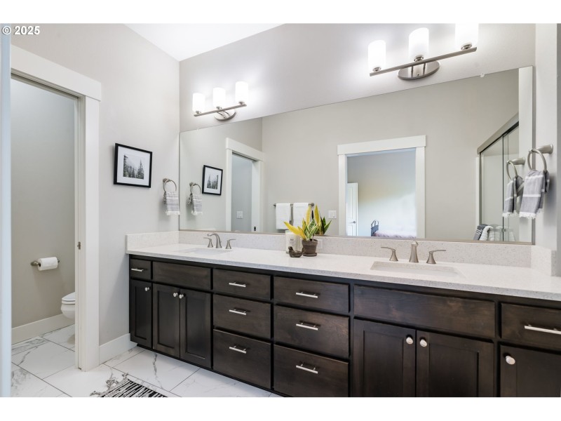 Bathroom, Attached