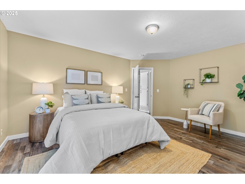 Bedroom, Primary