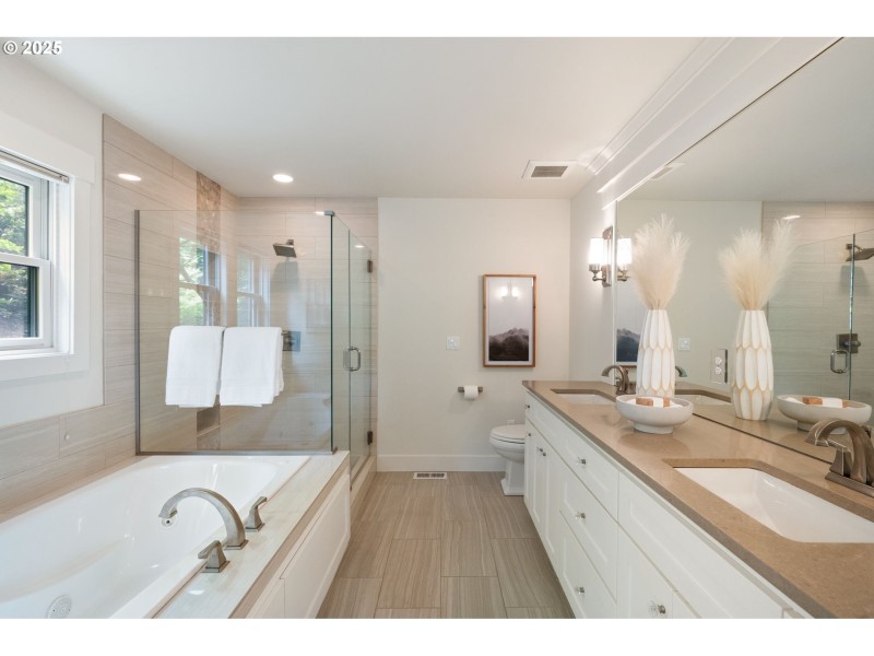 Bathroom, Attached