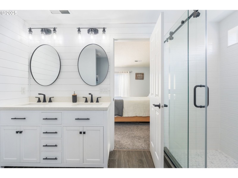 Owner's Suite Bathroom