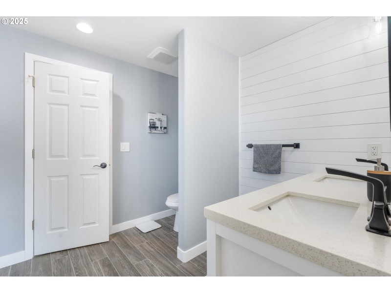 Owner's Suite Bathroom