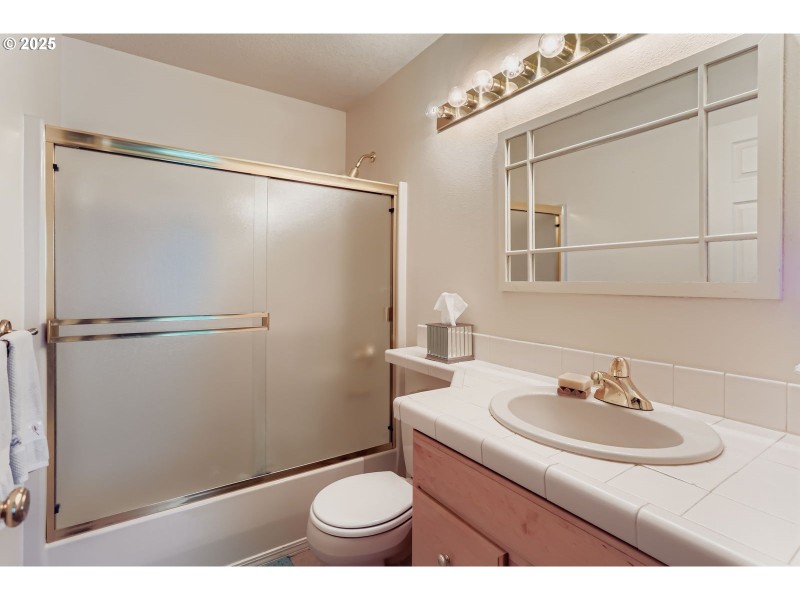 Bathroom, Attached
