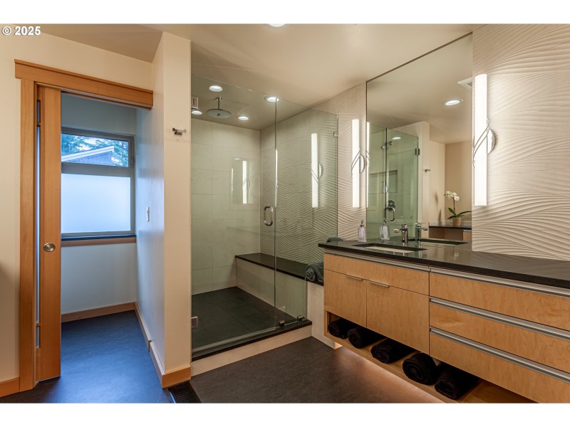 Owner's Suite Bathroom