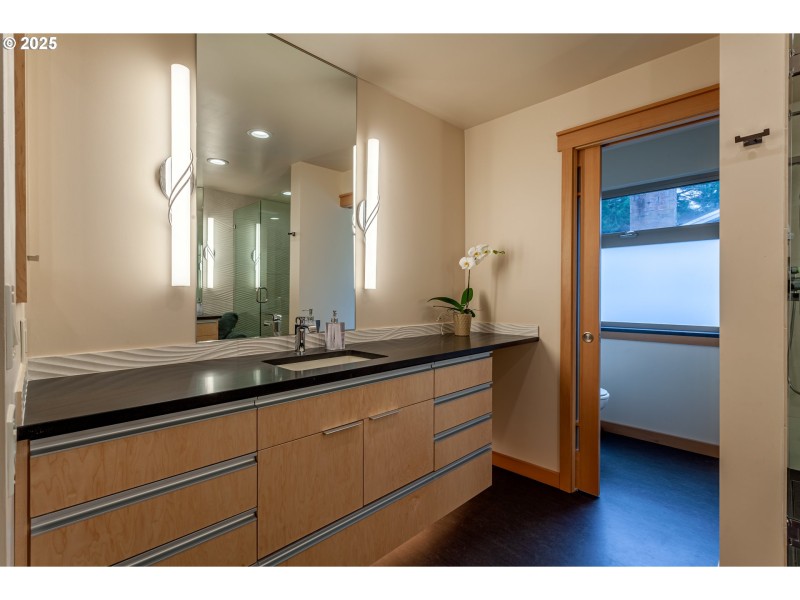 Owner's Suite Bathroom