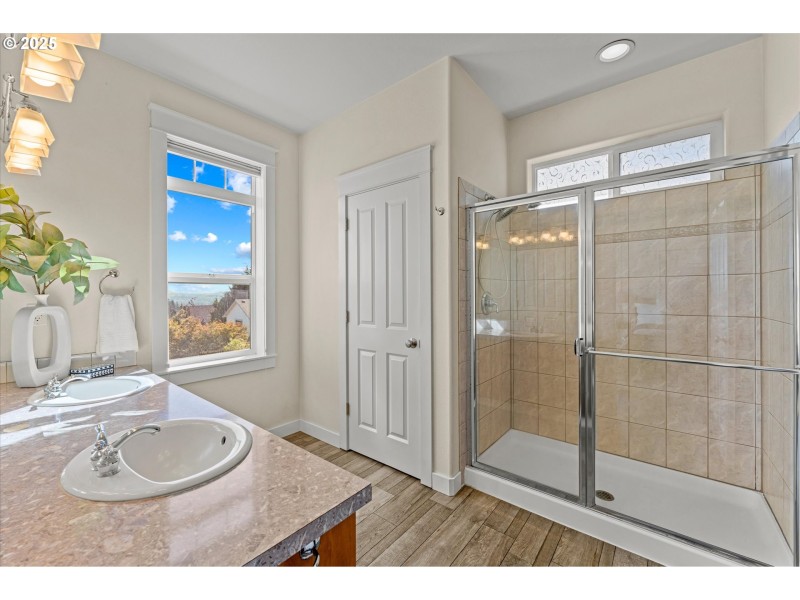 Owner's Suite Bathroom