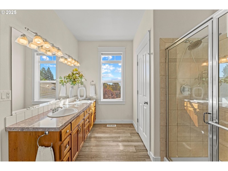 Owner's Suite Bathroom