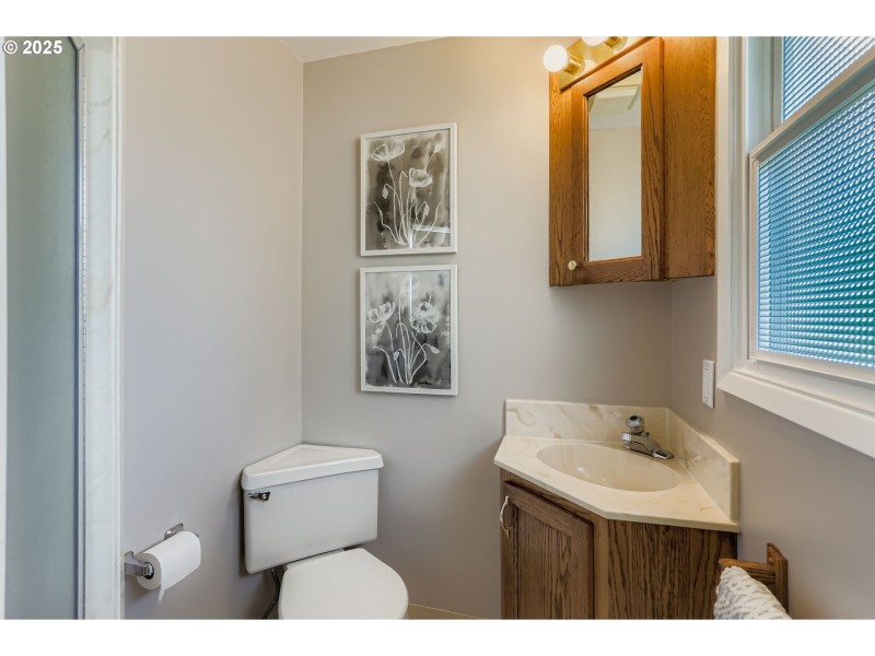 Bathroom, Attached
