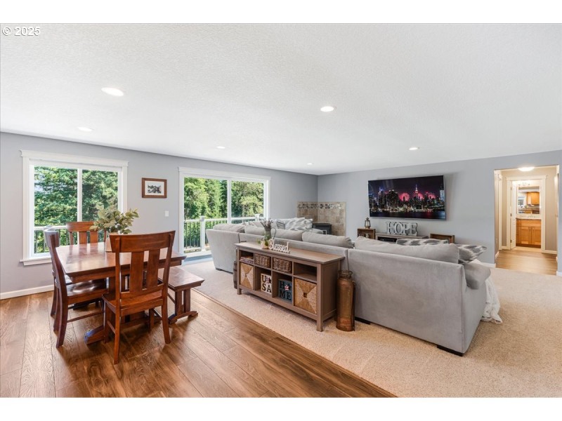 Living Room/Dining Room