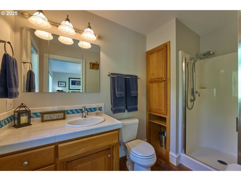 Bathroom, Attached