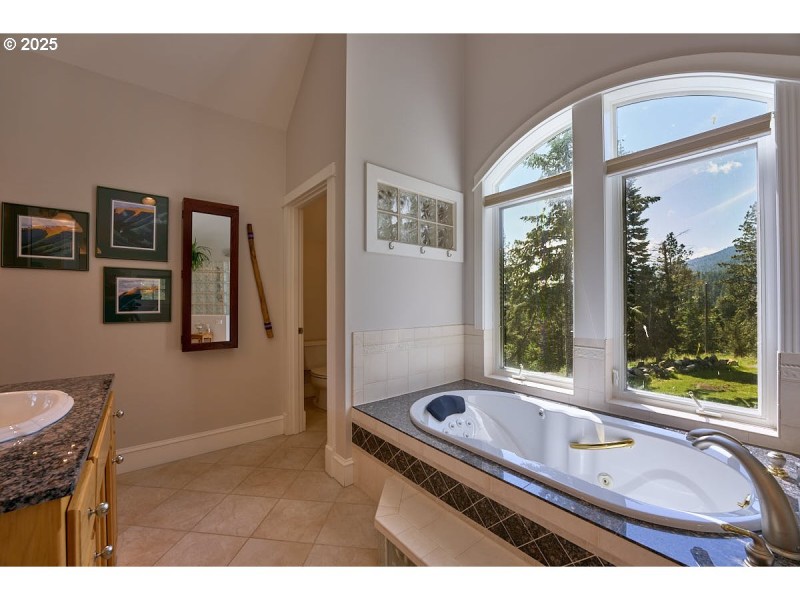 Bathroom, Attached
