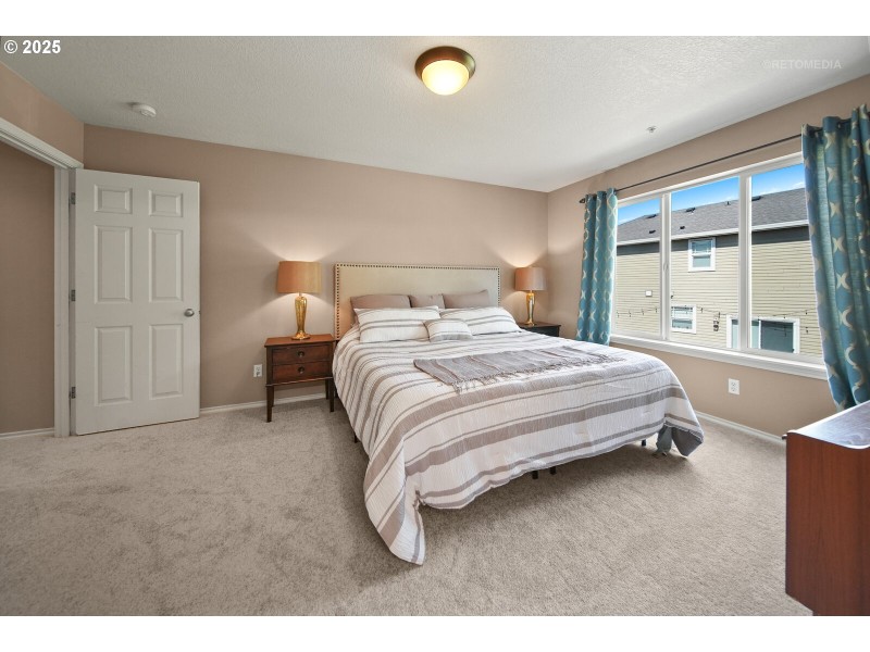 Bedroom, Primary