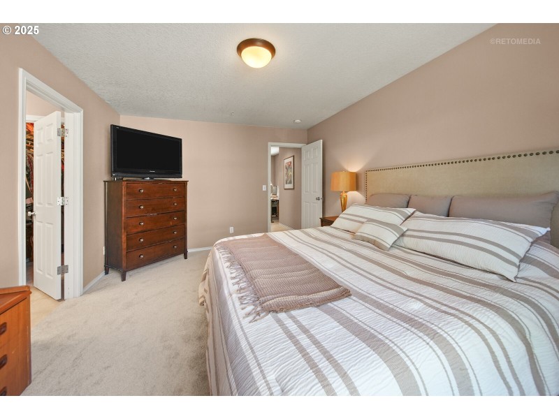 Bedroom, Primary