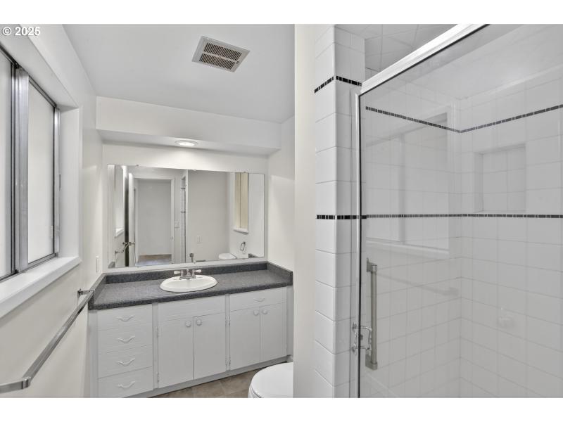 Bedroom, Owner's Suite