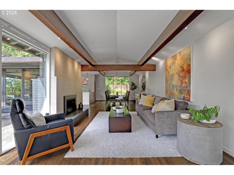 Living Room/Dining Room