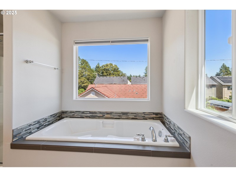 Owner's Suite Bathroom