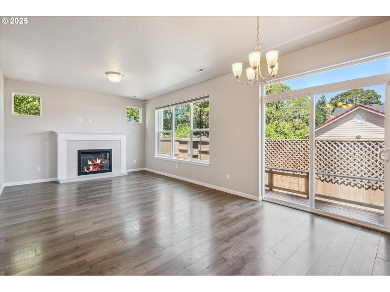 Living Room/Dining Room