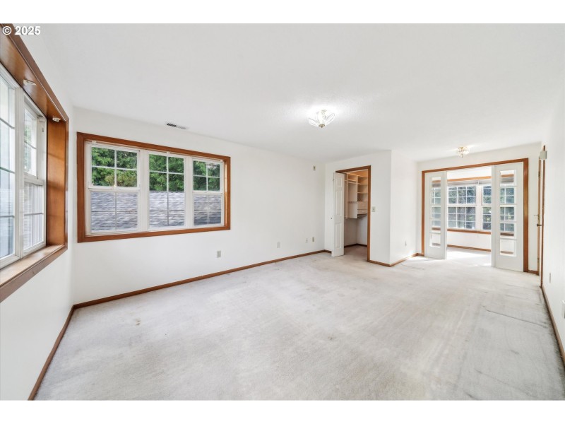 Bedroom, Primary