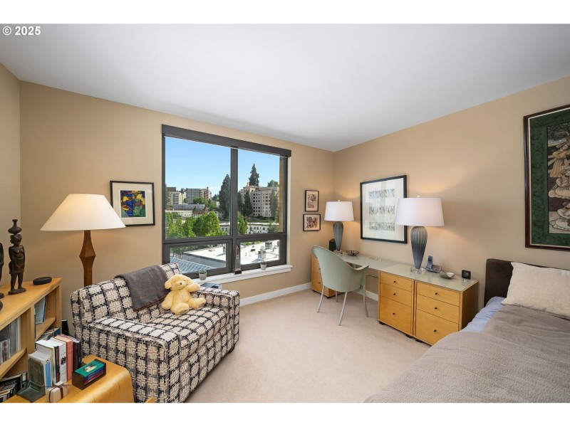 Bedroom, Primary