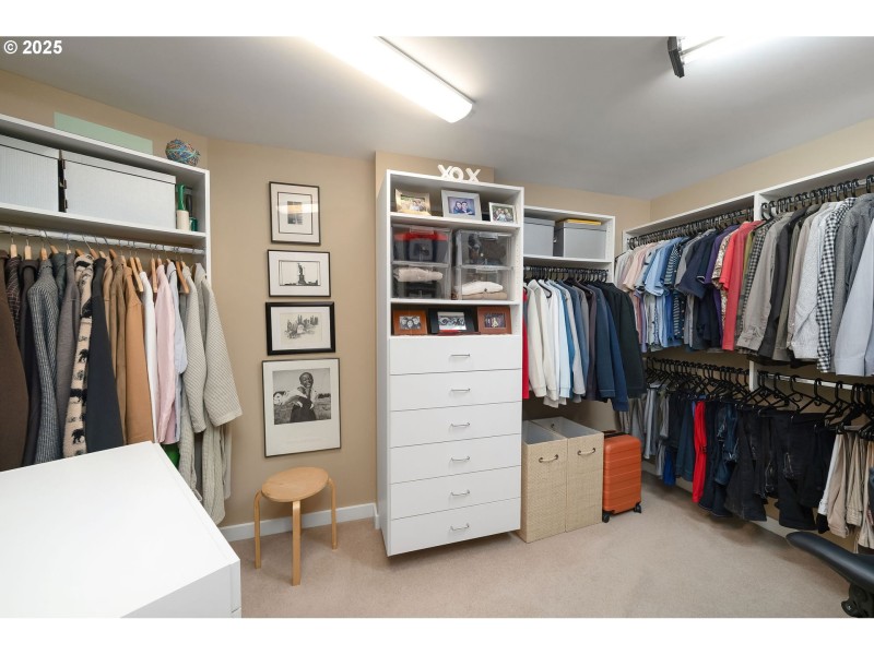 Bedroom, Primary