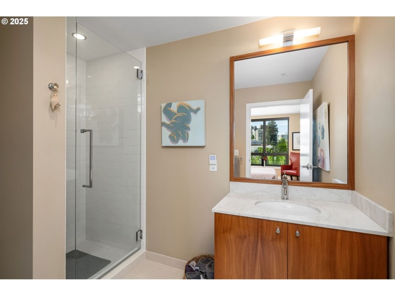 Bathroom, Attached