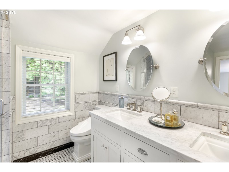 Bathroom, Attached