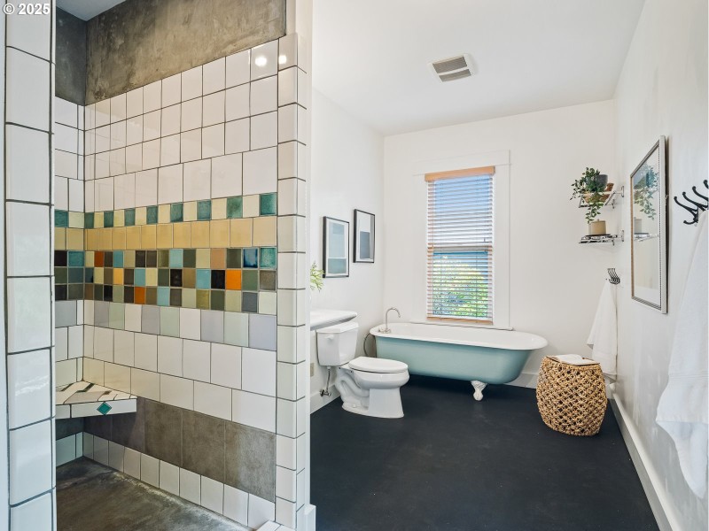 Bathroom, Attached