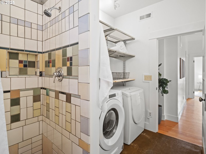 Bathroom, Attached