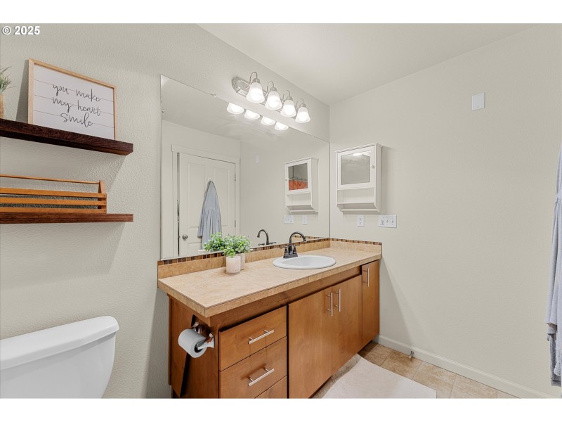 Bathroom, Attached