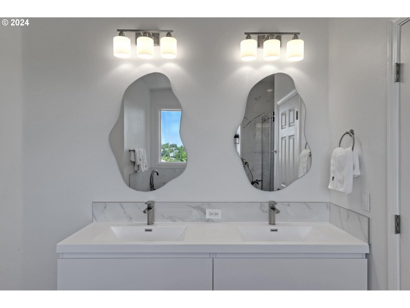 Bathroom, Attached