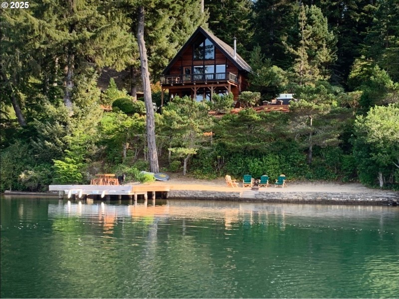 Dock