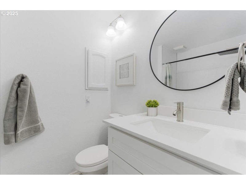 Bathroom, Attached