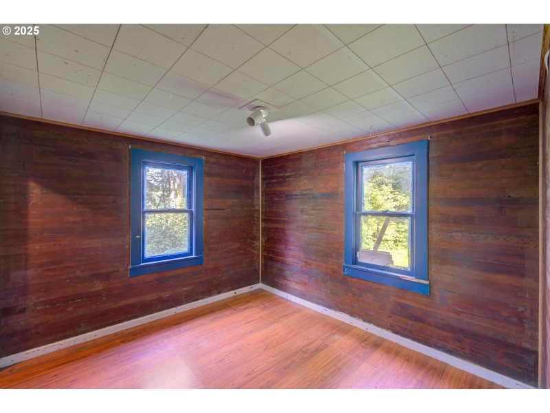 Bedroom, Primary
