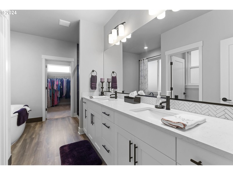 Bathroom, Attached