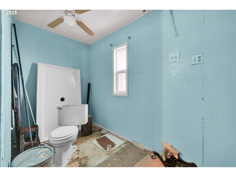 Bathroom, Attached