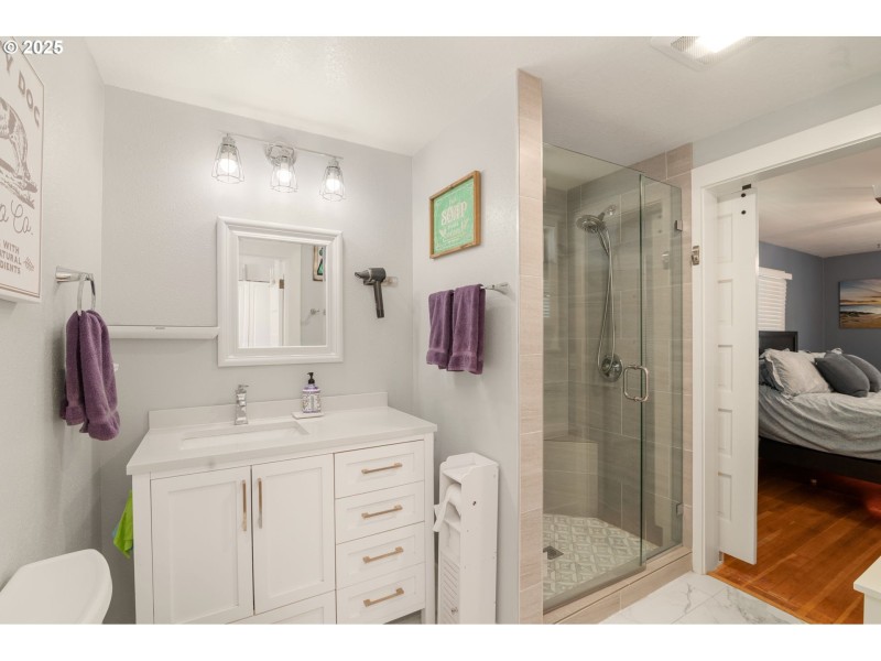 Bathroom, Continental