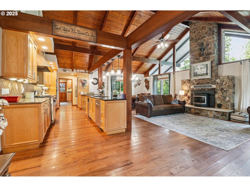 Kitchen/Living Room