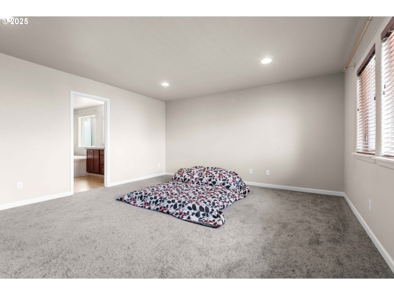 Bedroom, Primary