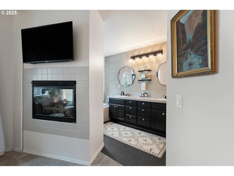Bathroom, Attached
