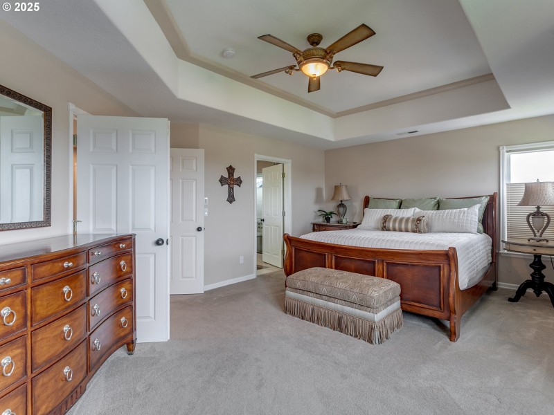 Bedroom, Primary