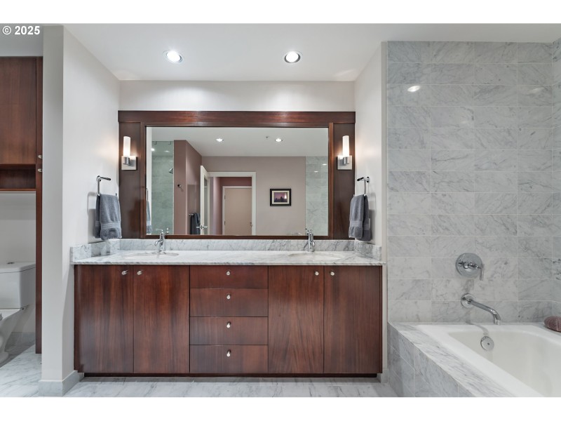 Bathroom, Attached