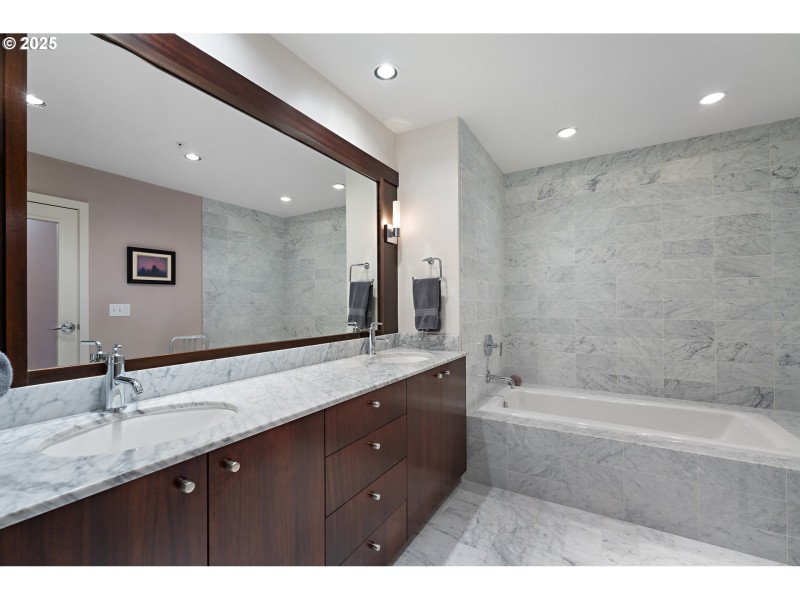 Bathroom, Attached