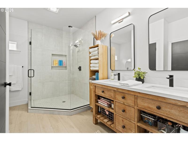 Owner's Suite Bathroom