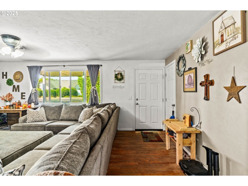 Entrance/Foyer